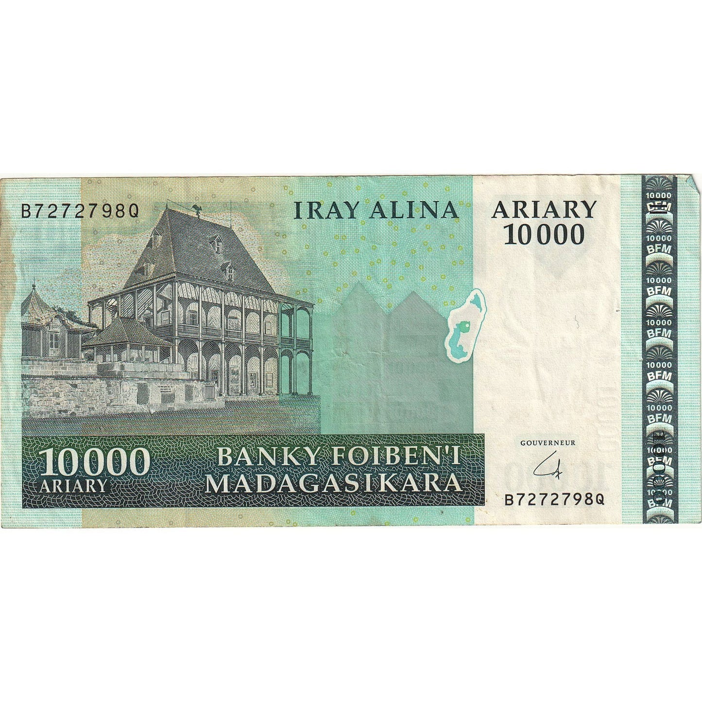 bankovec, 
  
  Madagaskar, 
  
  10