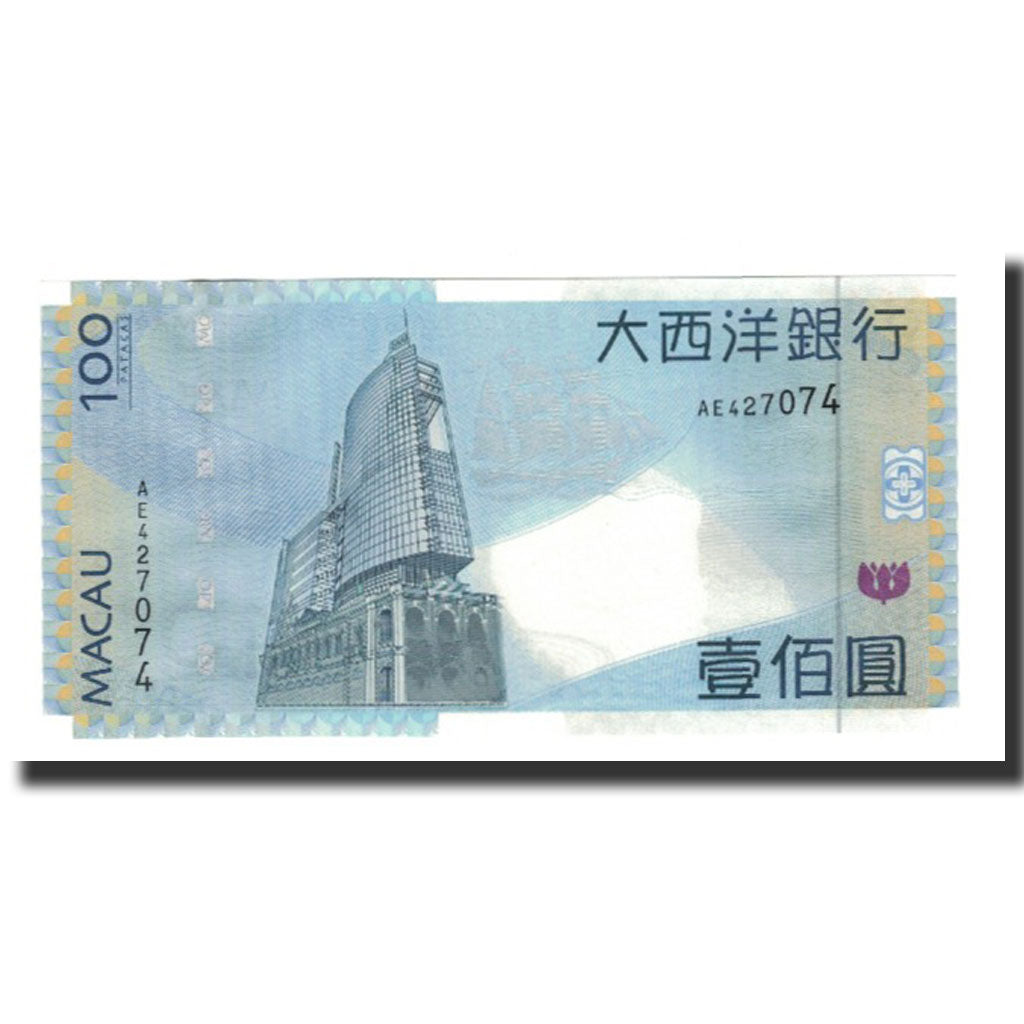 bankovec, 
  
  Macau, 
  
  100 patak